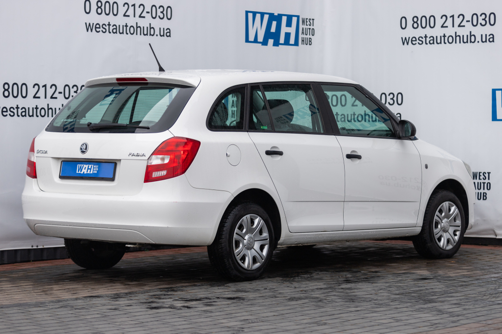 Skoda Fabia 2014 фото 8