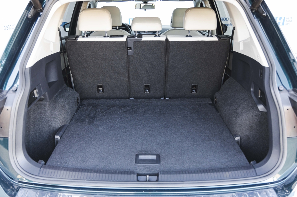 Volkswagen Tiguan SEL 2019 фото Volkswagen Tiguan SEL 2019 фото 35