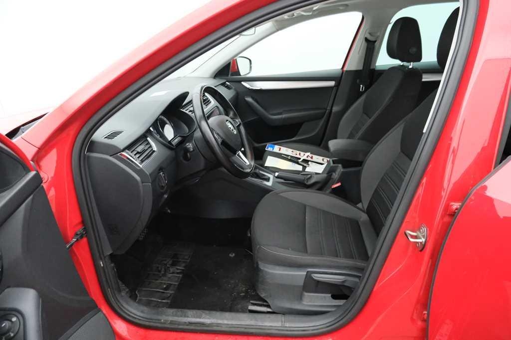 Skoda Octavia Combi 2017 фото 5