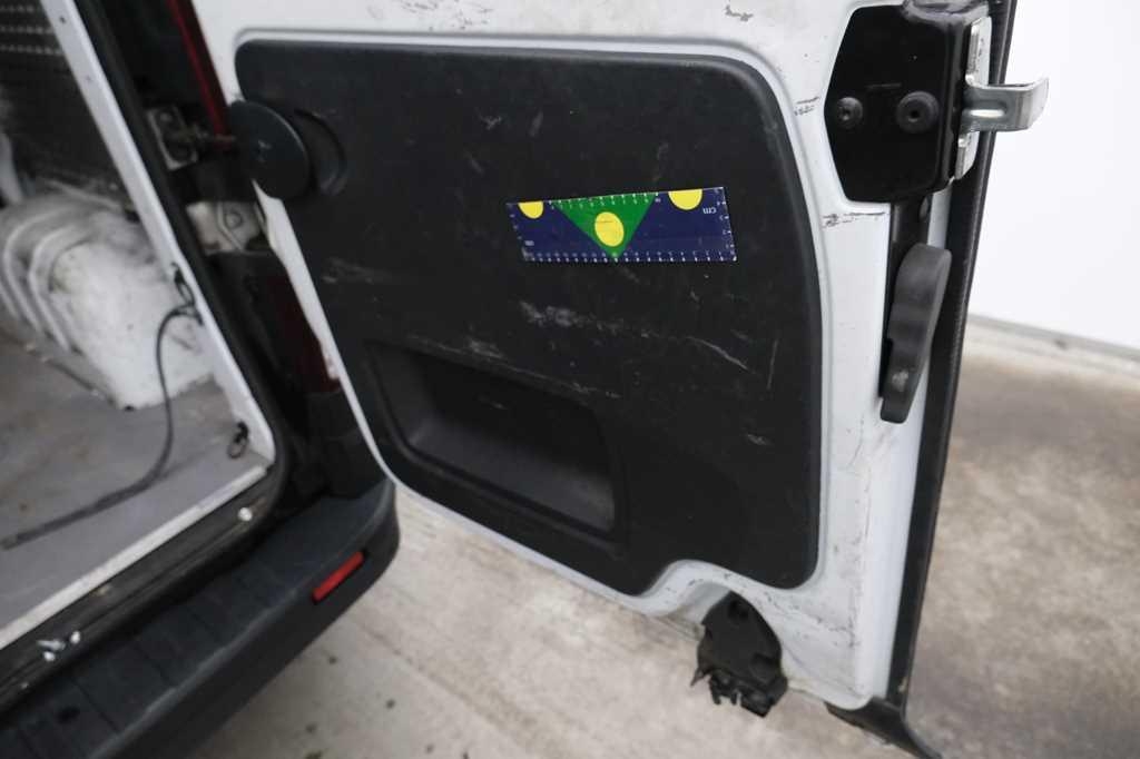 Renault Trafic 2015 photo 10