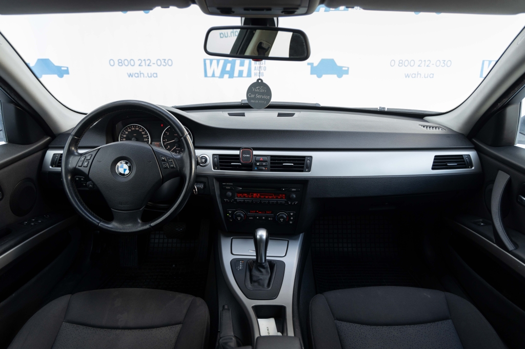 BMW 3 Series 2005 фото BMW 3 Series 2005 фото 23