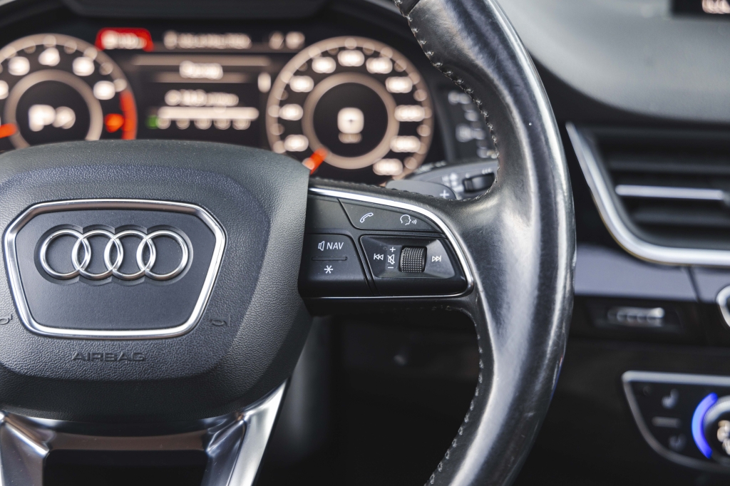 Audi Q7 2016 photo 24