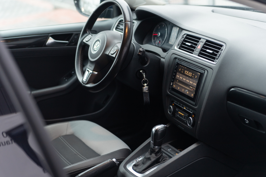 Volkswagen Jetta photo 14