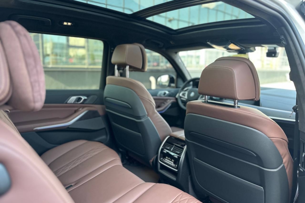 BMW X7 M50d 2020 photo 15