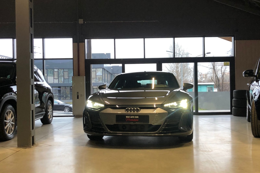 Audi e-tron GT 2021 фото 3