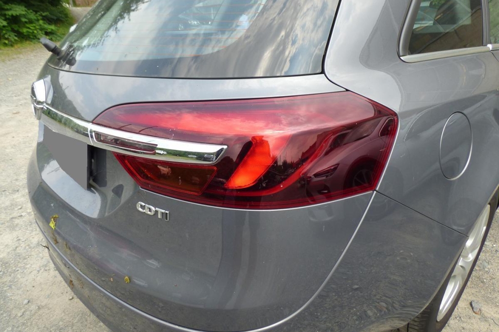 Opel Insignia Sports Tourer 2017 фото 44