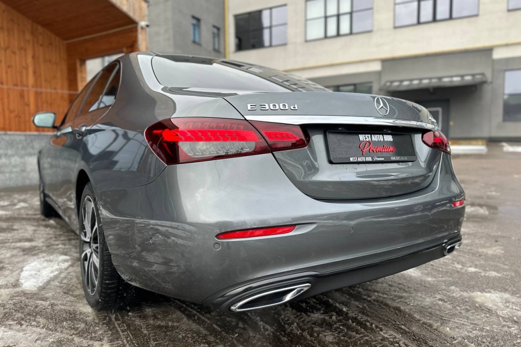 Mercedes-Benz E 300 2021 фото 6