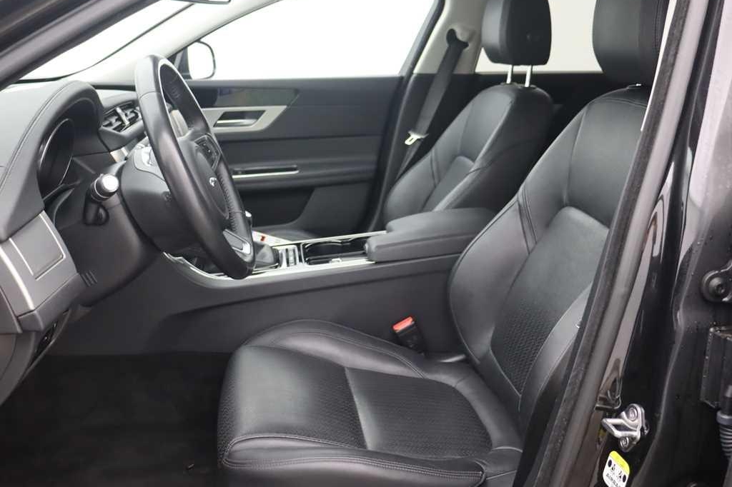 Jaguar XF 2017 фото 4