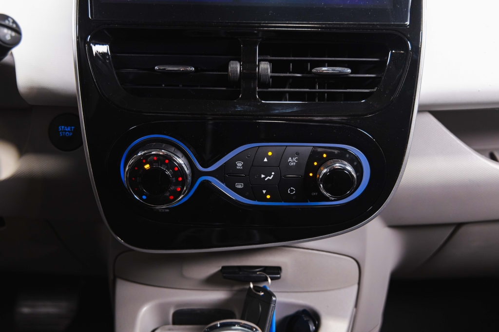 Renault Zoe 2018 photo Renault Zoe 2018 photo 18