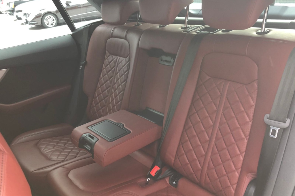 Audi SQ8 2021 фото 23