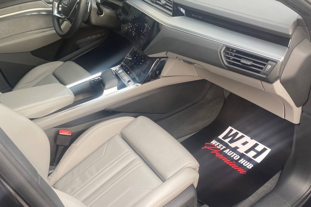 Audi e-tron 2019 photo 10