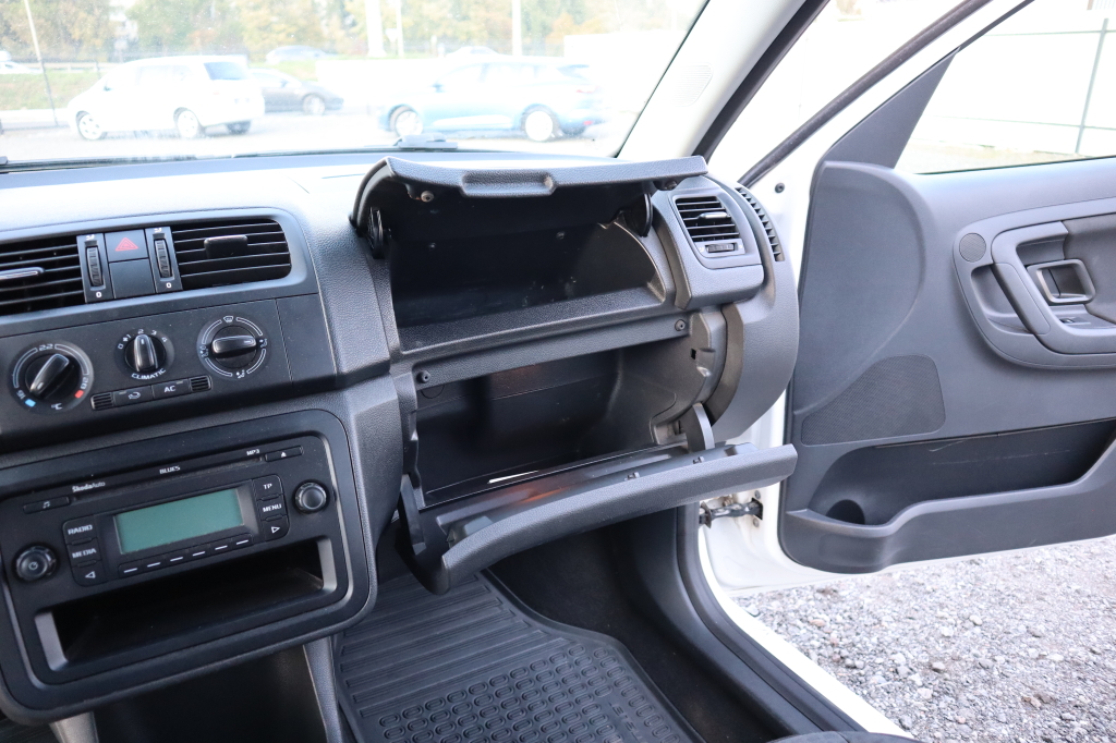 Skoda Roomster 2010 photo 27