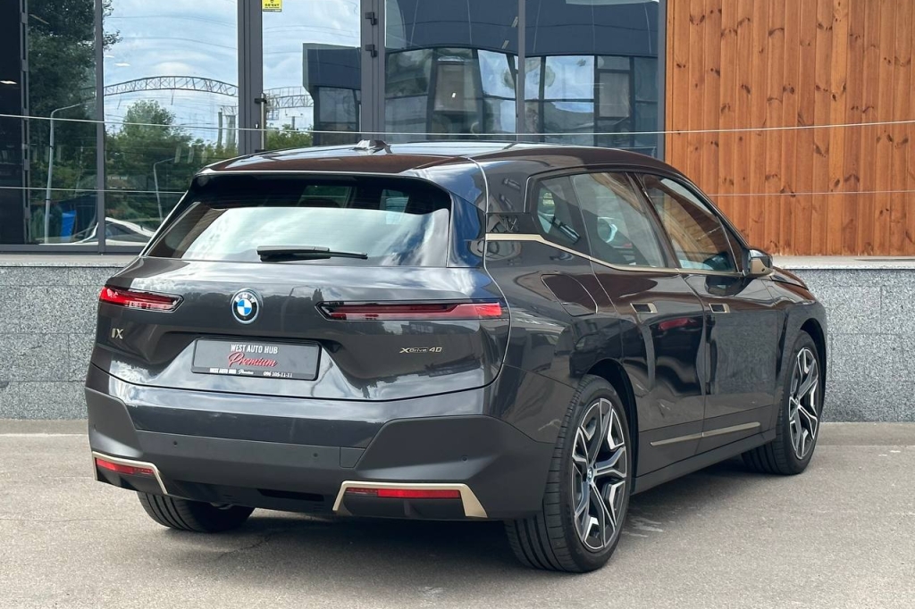 BMW iX 2021 фото 5
