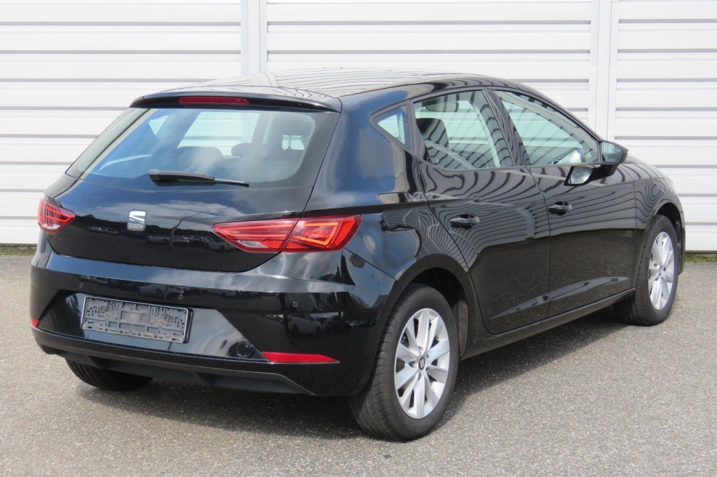 SEAT Leon 2017 фото 9