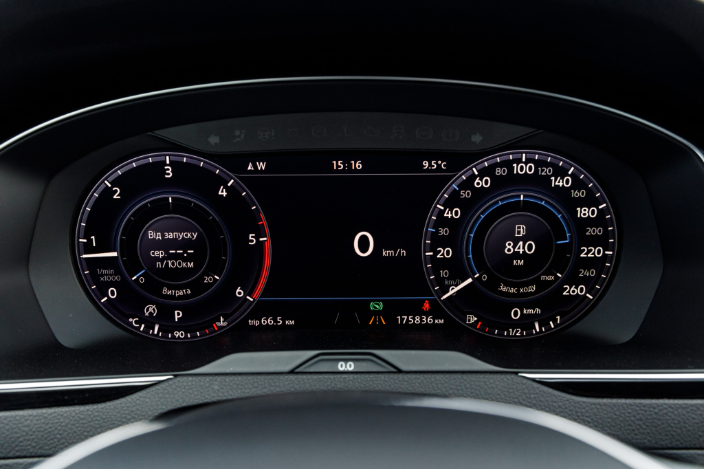 Volkswagen Passat B8 Highline 4Motion 2016 фото 21