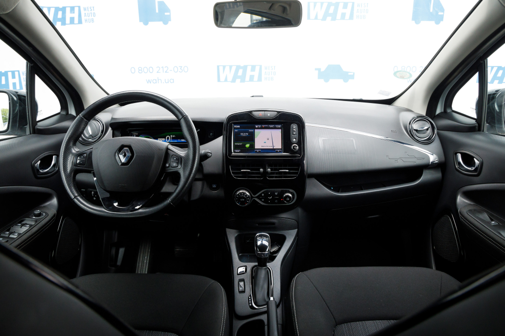Renault Zoe 2017 фото 22