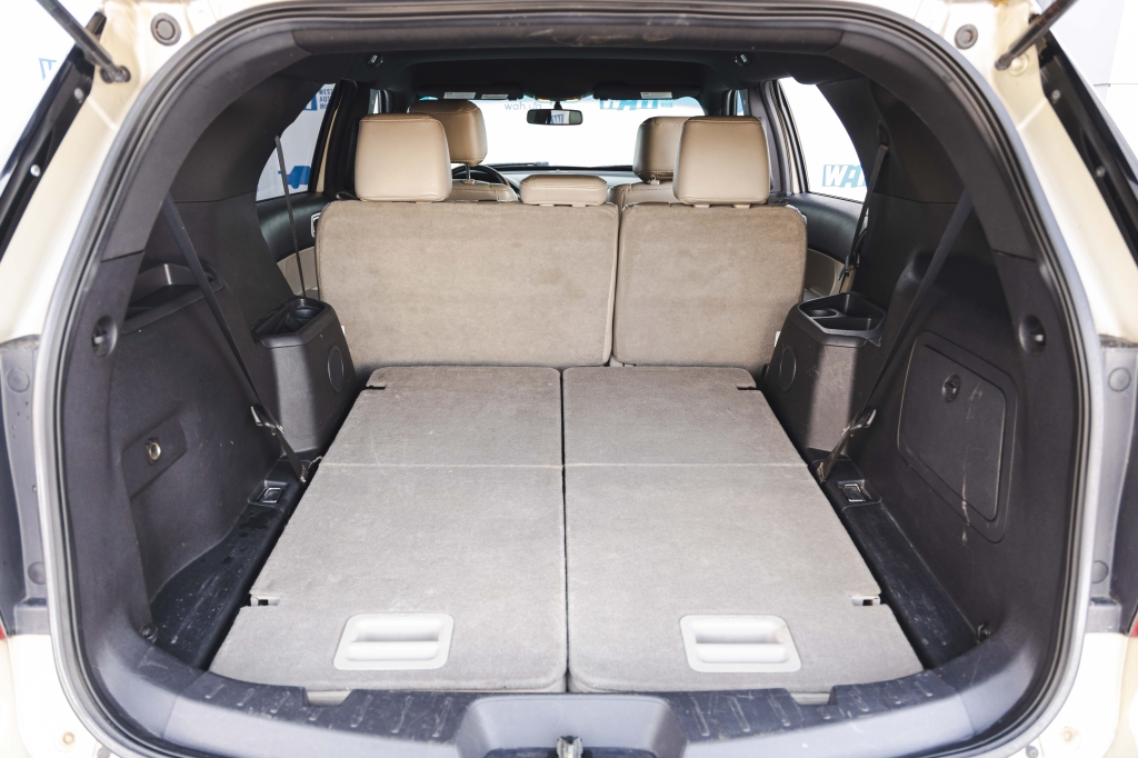 Ford Explorer XLT 2011 photo 18