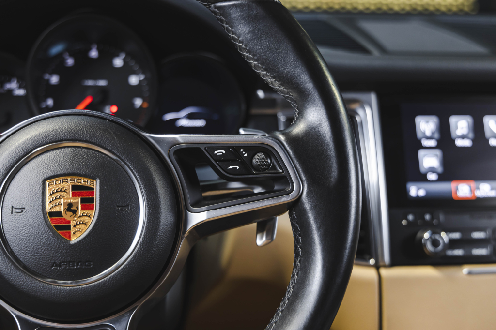 Porsche Macan 2016 photo 25