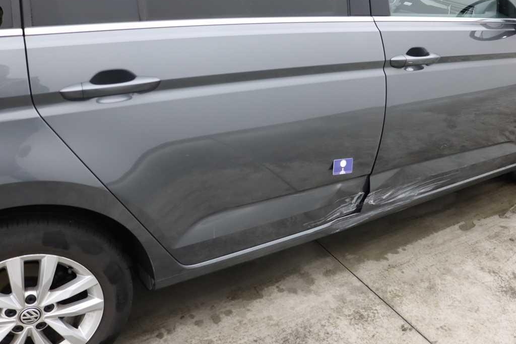 Volkswagen Touran 2017 photo 14