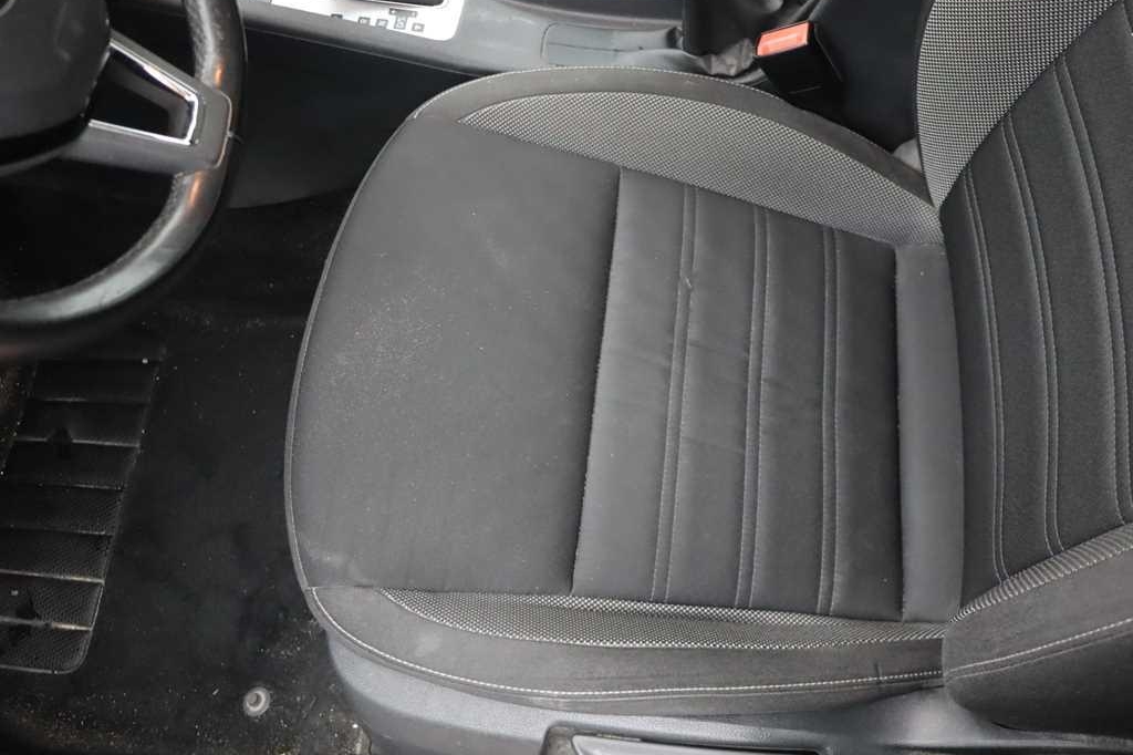 Skoda Octavia Combi 2018 photo 18