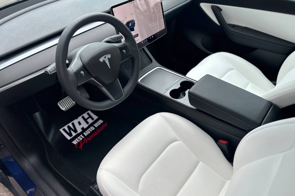 Tesla Model Y Long Range 82 kWh Dual Motor  2021 photo 9