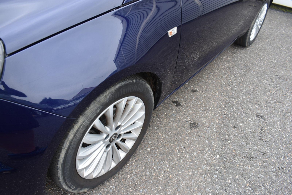 Opel Adam 2019 photo 16