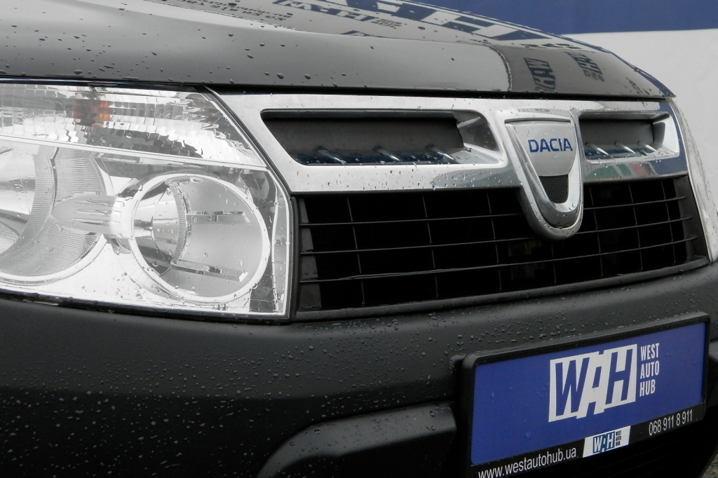 Dacia Duster 2011 photo 16