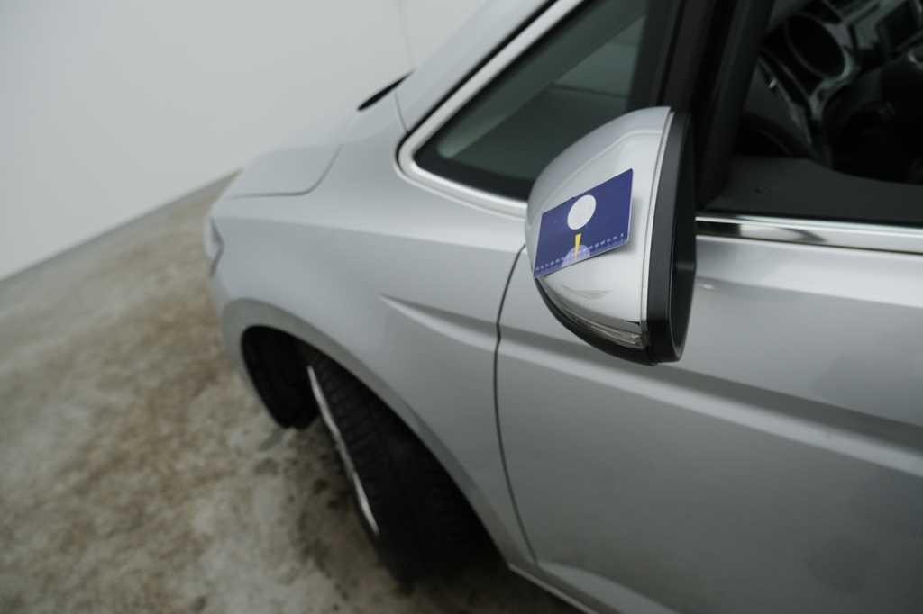 Volkswagen Touran 2016 photo 27