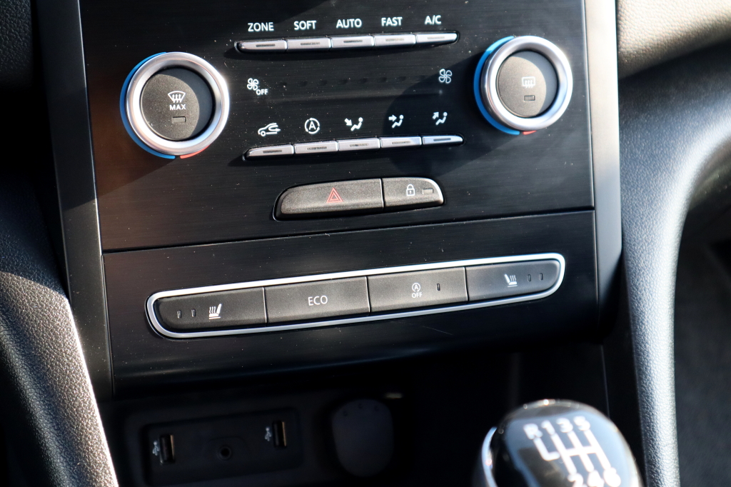 Renault Megane 2017 фото 28