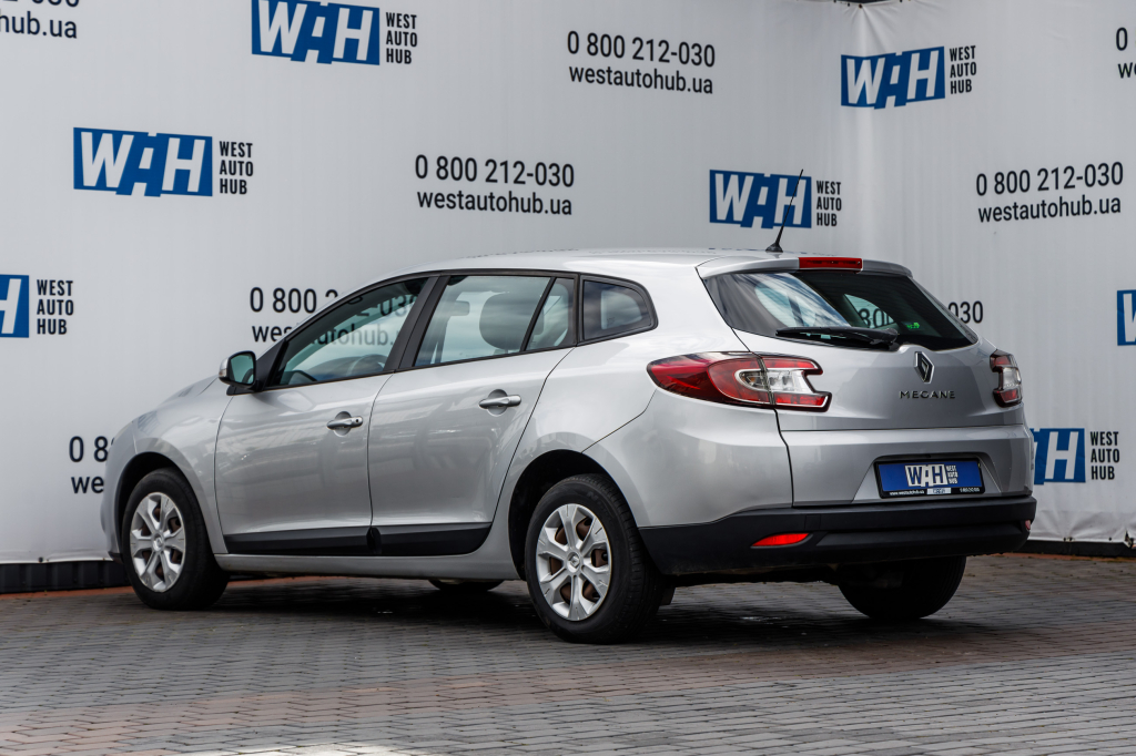 Renault Megane 2010 фото 5