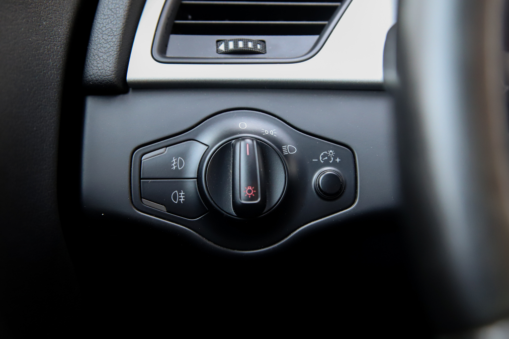 Audi A4 2008 photo 26