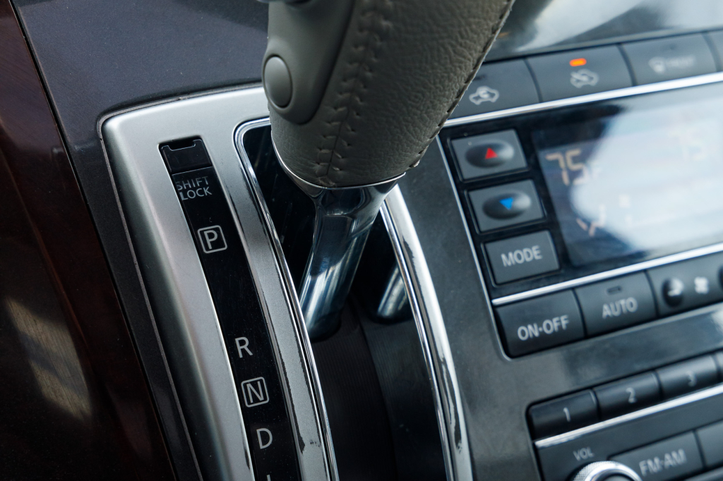 Nissan Quest 2012 фото 21