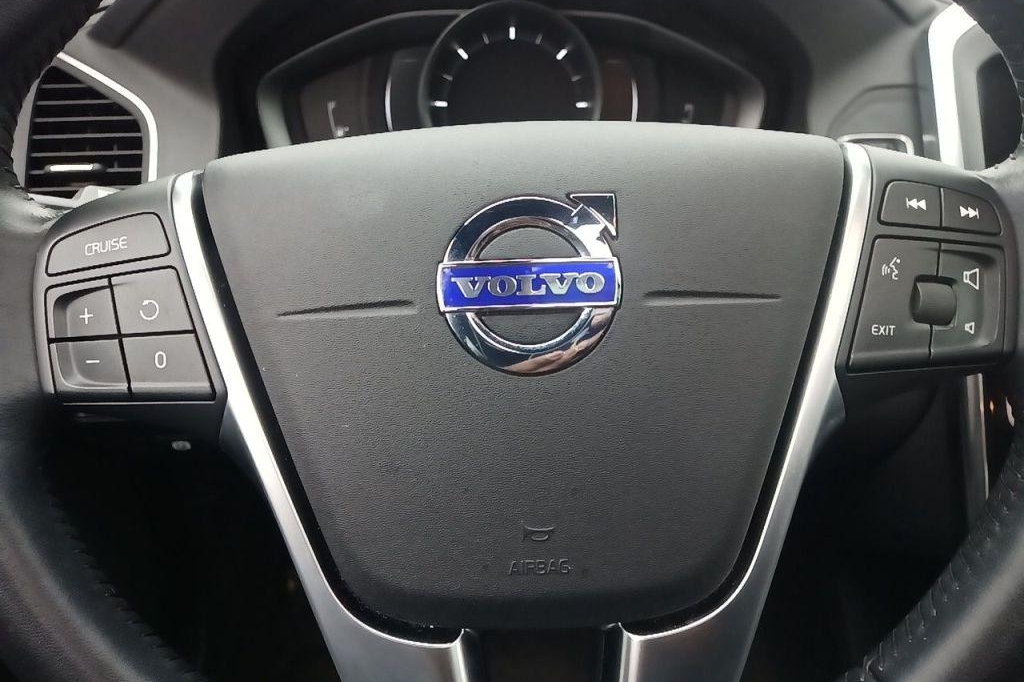 Volvo XC60 2017 photo 28