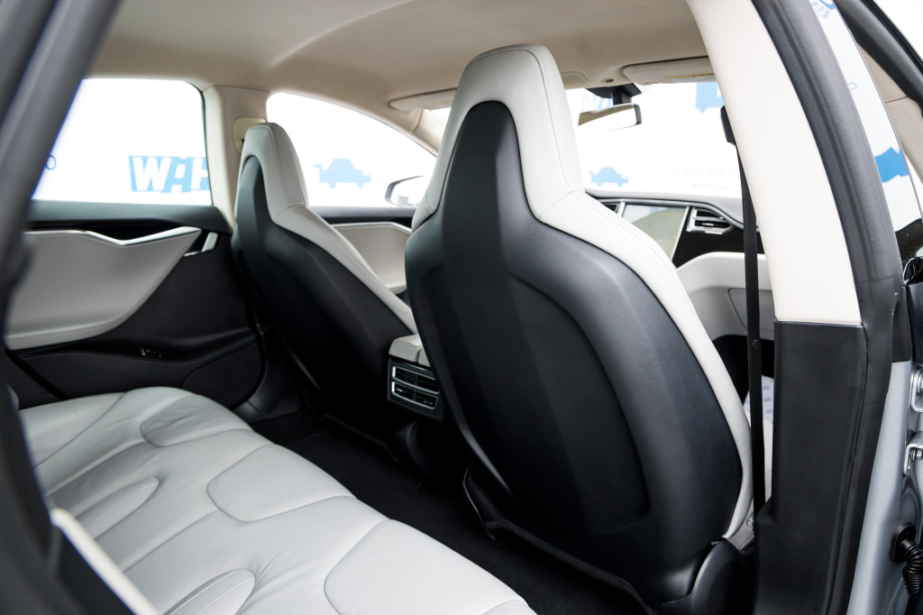 Tesla Model S 70D 2014 фото 27