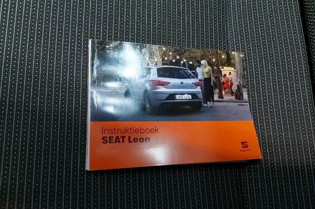 SEAT Leon 2019 фото 22