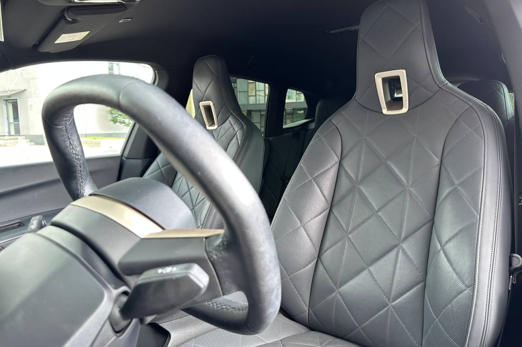 BMW iX xDrive40 2022 фото BMW iX xDrive40 2022 фото 13
