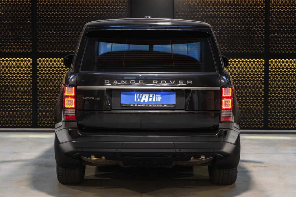Land Rover Range Rover Vogue 2013 фото Land Rover Range Rover Vogue 2013 фото 11