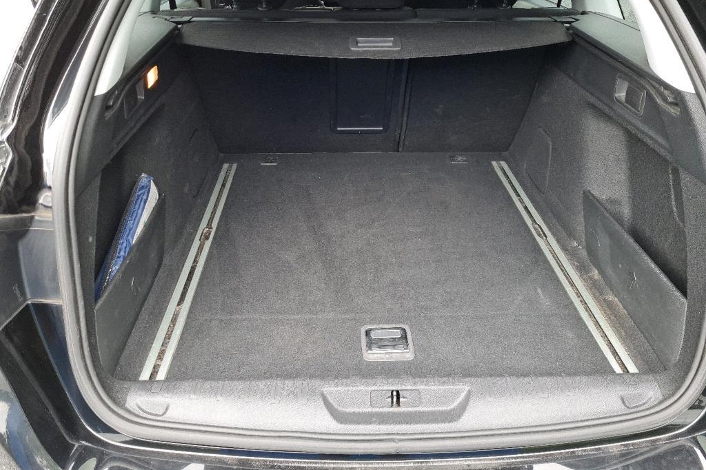 Peugeot 308 2017 photo 11