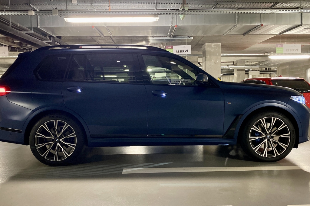 BMW X7 M50D 2021 photo 12