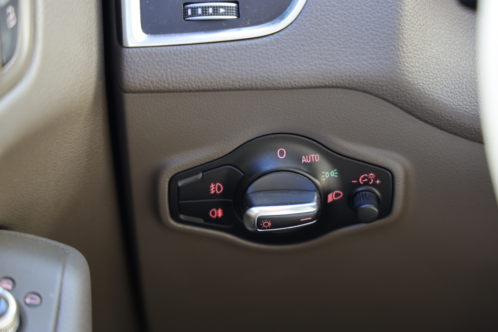 Audi Q5 2012 фото 19