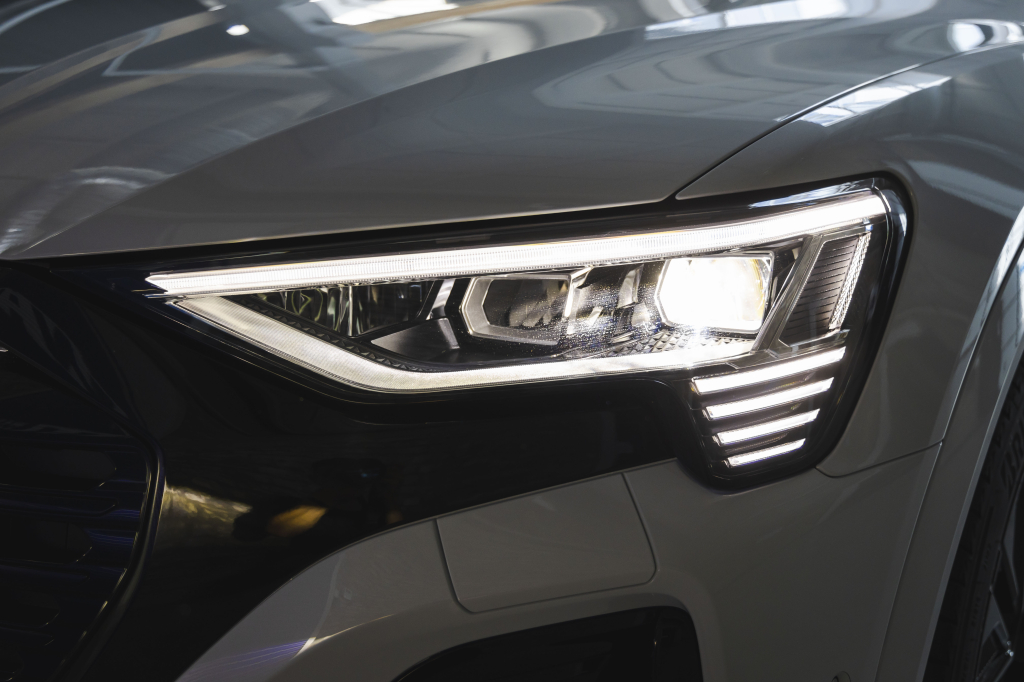 Audi Q8 Sportback e-tron 2023 photo 20