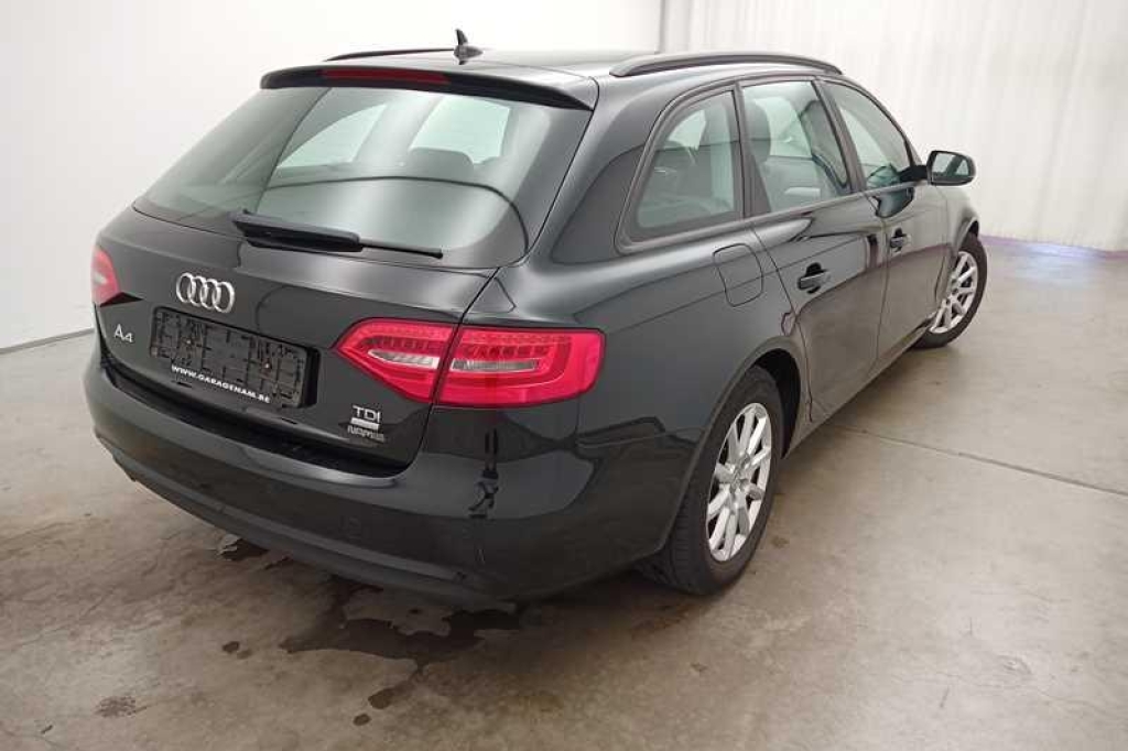 Audi A4 Avant 2015 фото 6