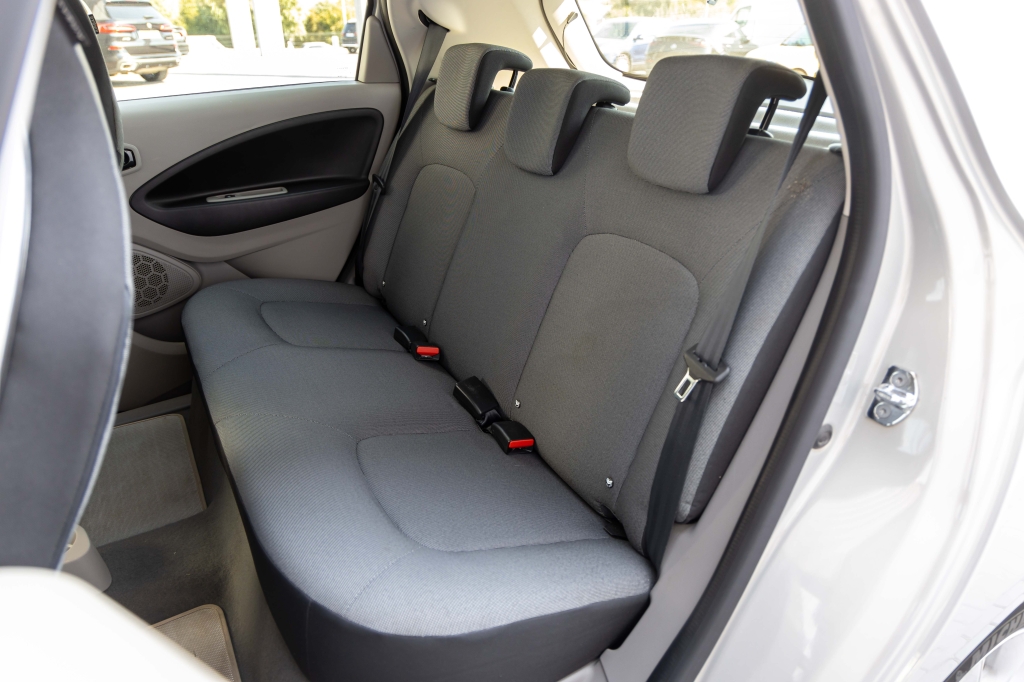 Renault Zoe 2016 фото 30