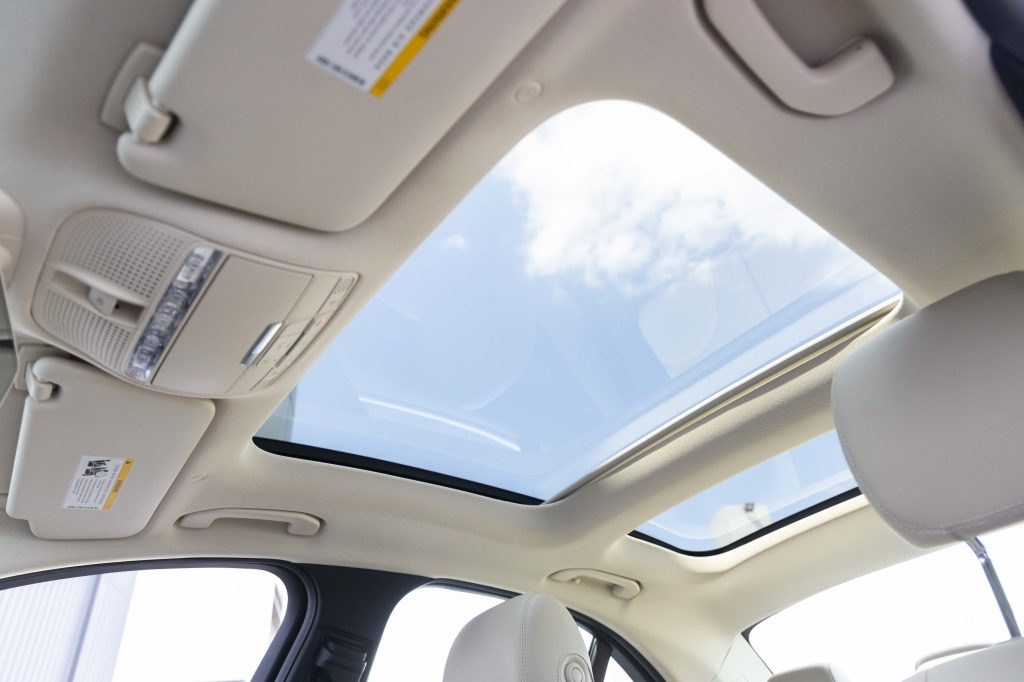 Mercedes-Benz C-Class C300 4Matic 2019 photo 18