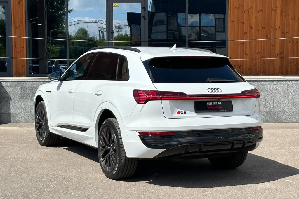 Audi Q8 e-tron 55 114 kWh Quattro S-line 2023 photo 3