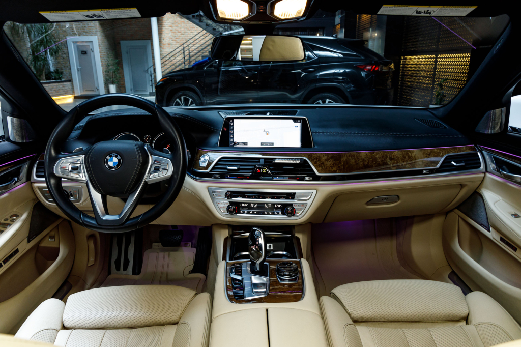 BMW 740 2016 photo 34