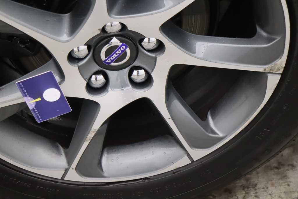 Volvo XC60 2016 фото 35