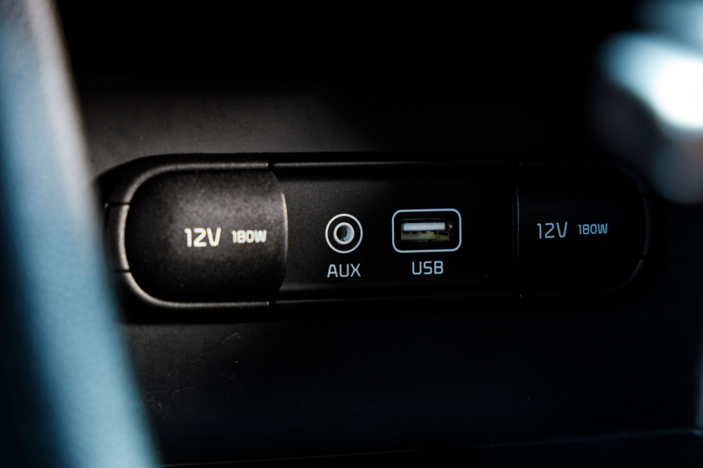 Kia Niro EX 2016 фото 12