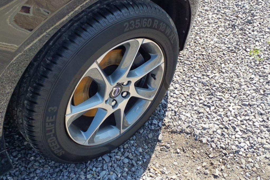 Volvo XC60 2016 фото 15