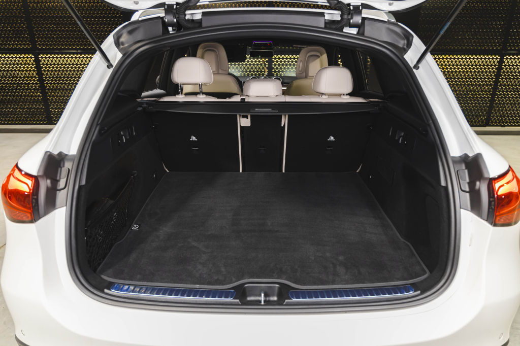 Mercedes-Benz GLC-Class 2023 photo 44